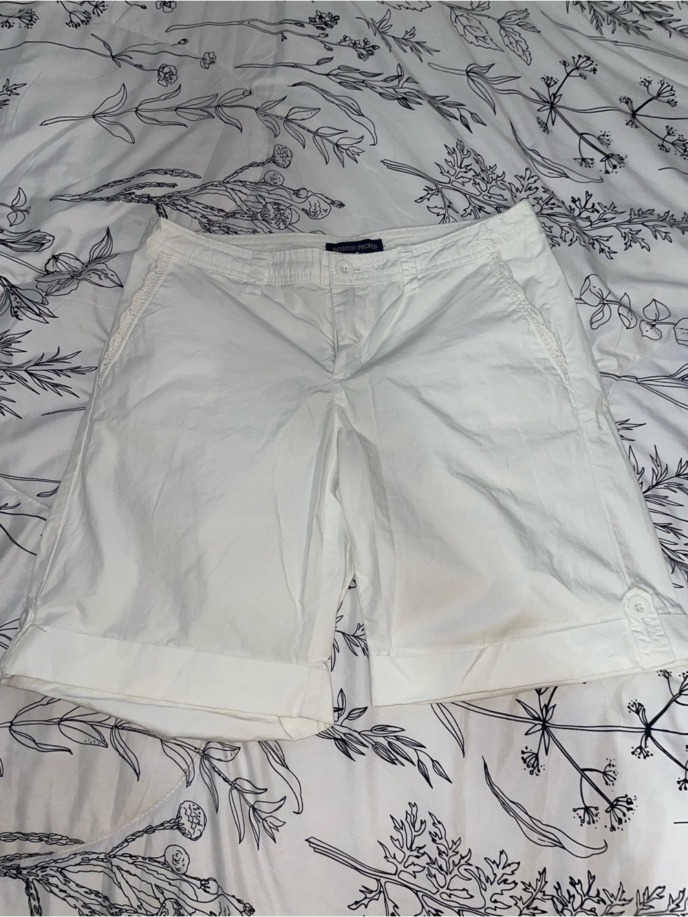 Boston Proper White Women’s Cotton Flat-Front Shorts